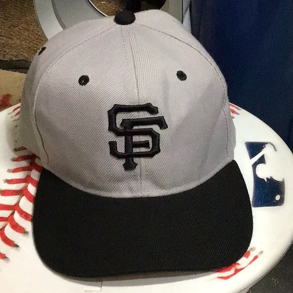 Golden Lion Other - San Francisco Giants Men’s 2-Tone SnapBack Baseball Hat Cap